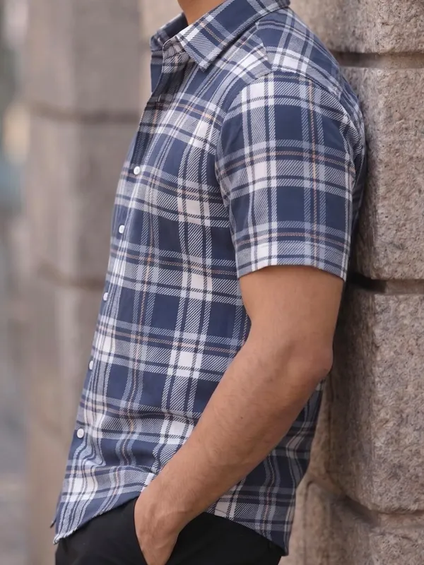 Men_Checkered_Casual_Blue_Shirt