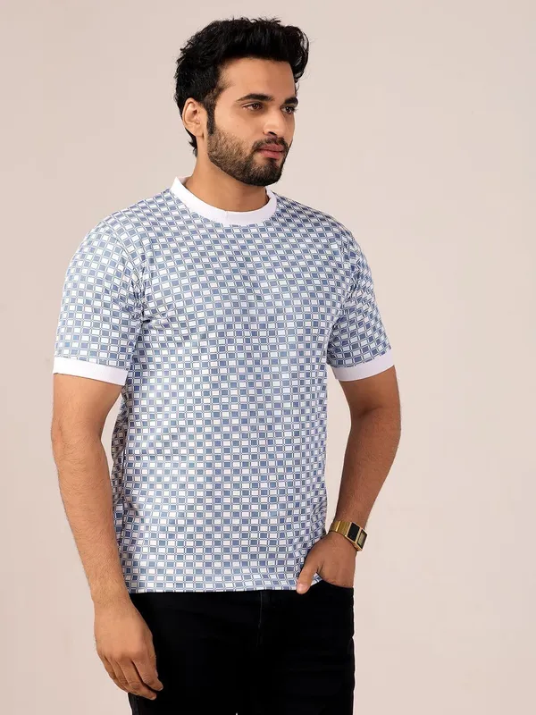 Checkered_Men_Round_Neck_Blue_T-Shirt