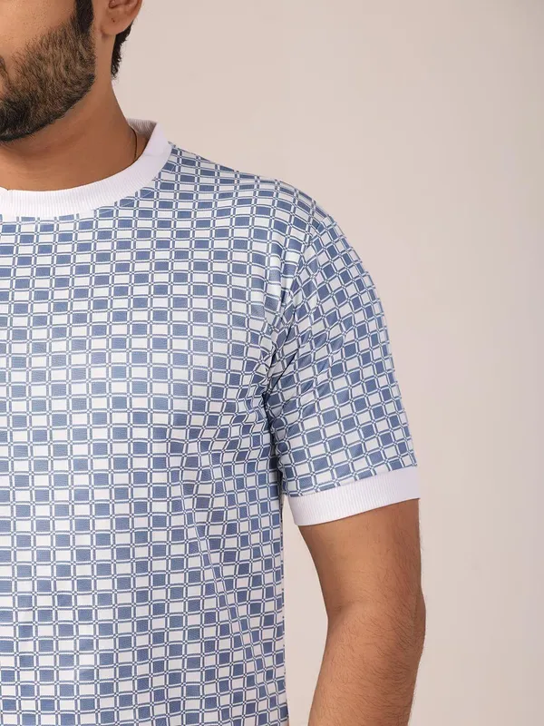 Checkered_Men_Round_Neck_Blue_T-Shirt