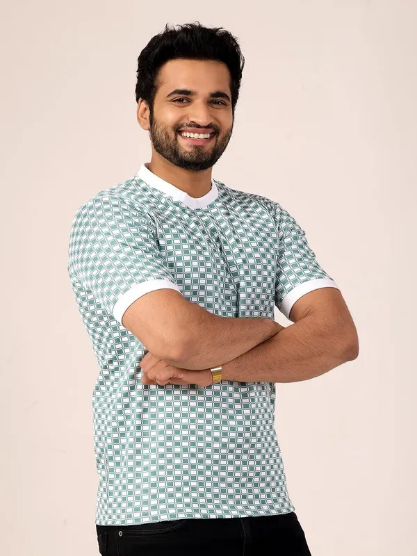 Checkered_Men_Round_Neck_Light_Blue_T-Shirt