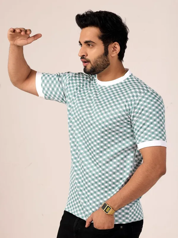 Checkered_Men_Round_Neck_Light_Blue_T-Shirt