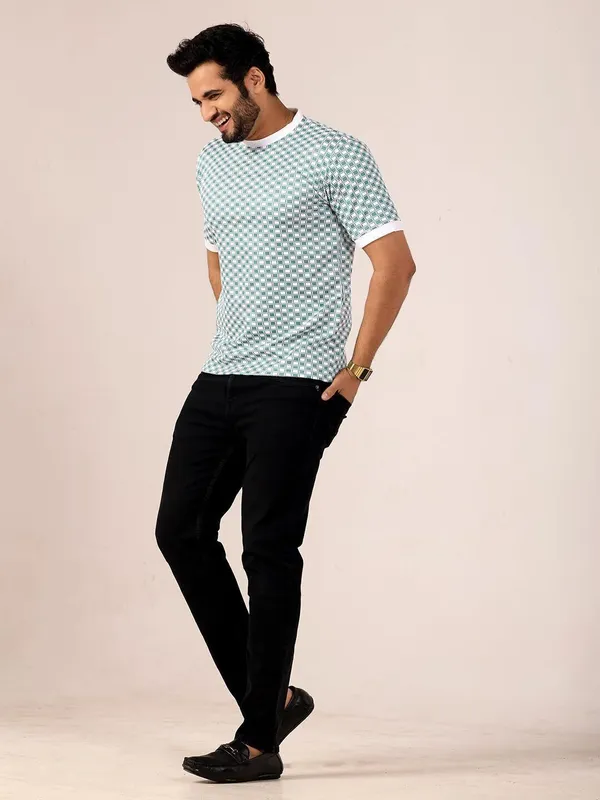 Checkered_Men_Round_Neck_Light_Blue_T-Shirt