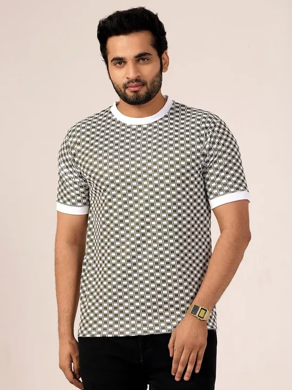 Checkered_Men_Round_Neck_Black,_White_T-Shirt