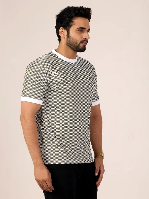 Checkered_Men_Round_Neck_Black,_White_T-Shirt