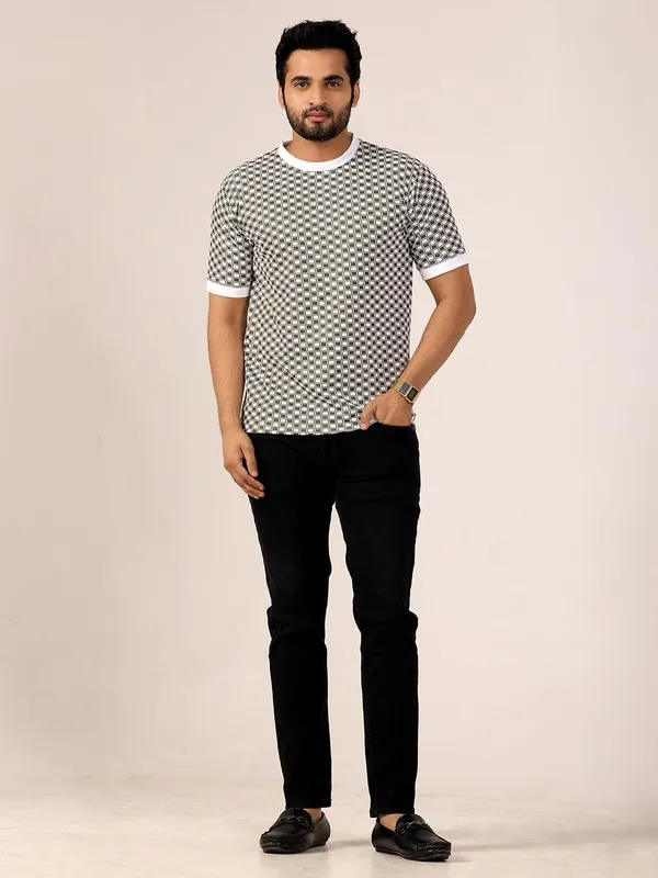 Checkered_Men_Round_Neck_Black,_White_T-Shirt
