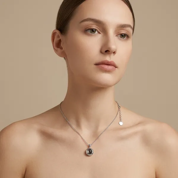 Silver_Chain_Necklace_With_Black_Stone_Pendant_For_Women