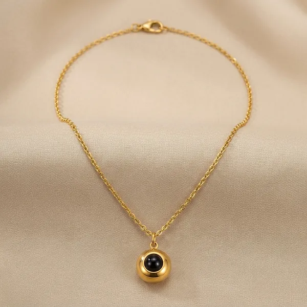 Gold_Plated_Black_Stone_Pendant_Necklace_For_Women