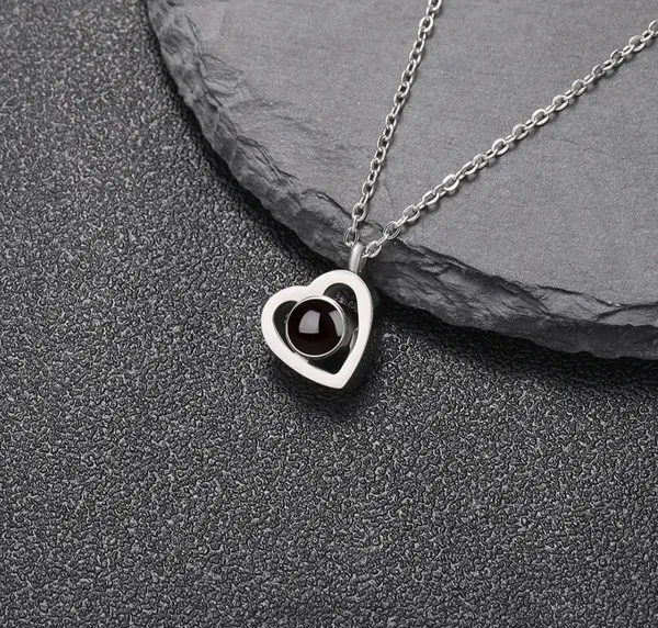 Silver_Heart_Pendant_Necklace_With_Black_Stone