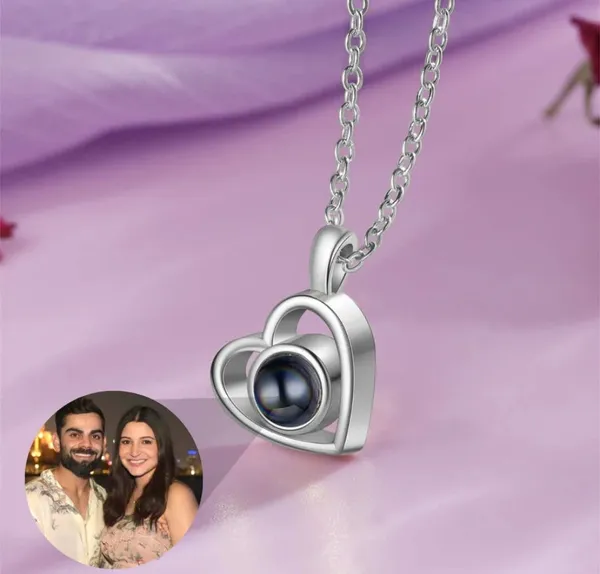 Silver_Heart_Pendant_Necklace_With_Black_Stone