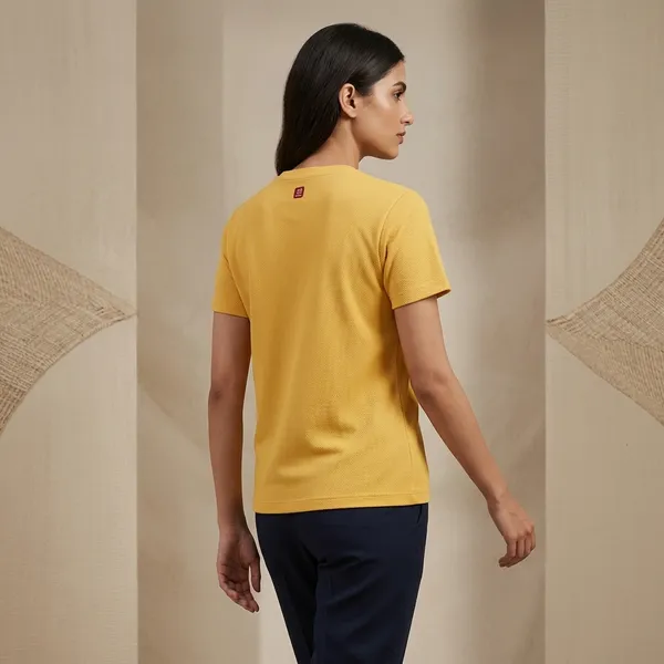 Yellow_Honeycomb_Chenies_Collar_Premium_Round_Neck_T-Shirt_For_Unisex