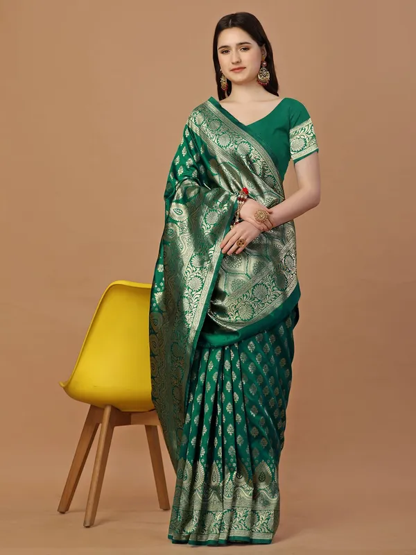 Leelavati_Self_Design_Kanjivaram_Pure_Silk_Jacquard_Saree_Green
