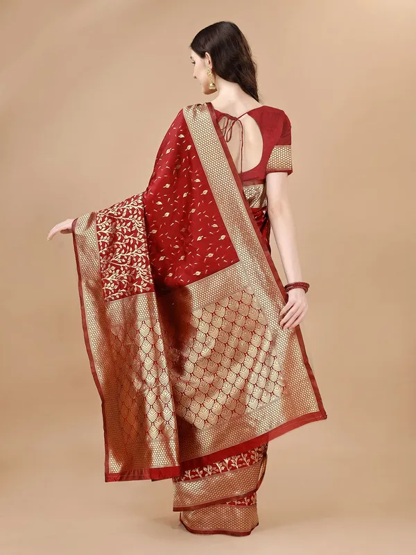 Leelavati_Woven_Self_Design_Kanjivaram_Pure_Silk_Jacquard_Saree_Red