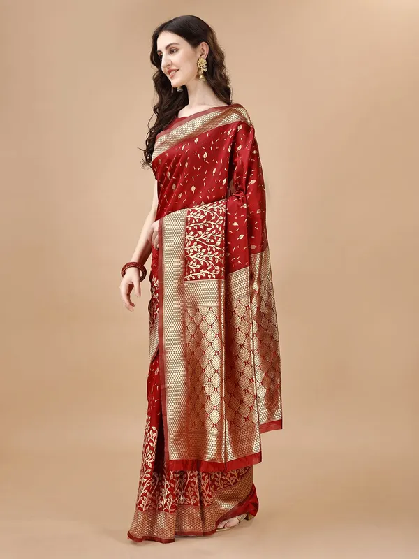 Leelavati_Woven_Self_Design_Kanjivaram_Pure_Silk_Jacquard_Saree_Red