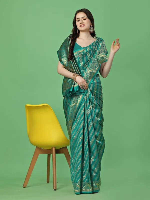 Leelavati_Self_Design_Kanjivaram_Pure_Silk_Jacquard_Saree_Light_Green