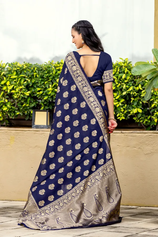 Leelavati_Woven_Kanjivaram_Pure_Silk_Jacquard_Saree_Dark_Blue_Blue_Silver