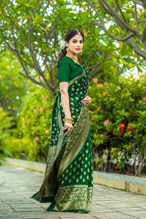 Leelavati_Woven_Self_Design_Kanjivaram_Pure_Silk_Jacquard_Saree_Green
