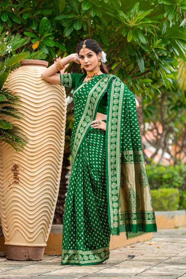Leelavati_Woven_Self_Design_Kanjivaram_Pure_Silk_Jacquard_Saree_Green