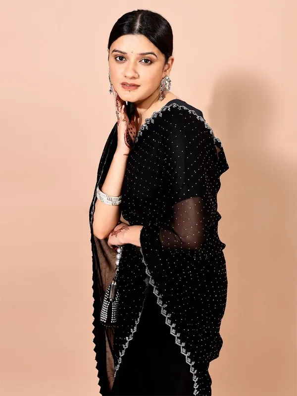 Leelavati_Embellished_Bollywood_Chiffon_Saree_Black