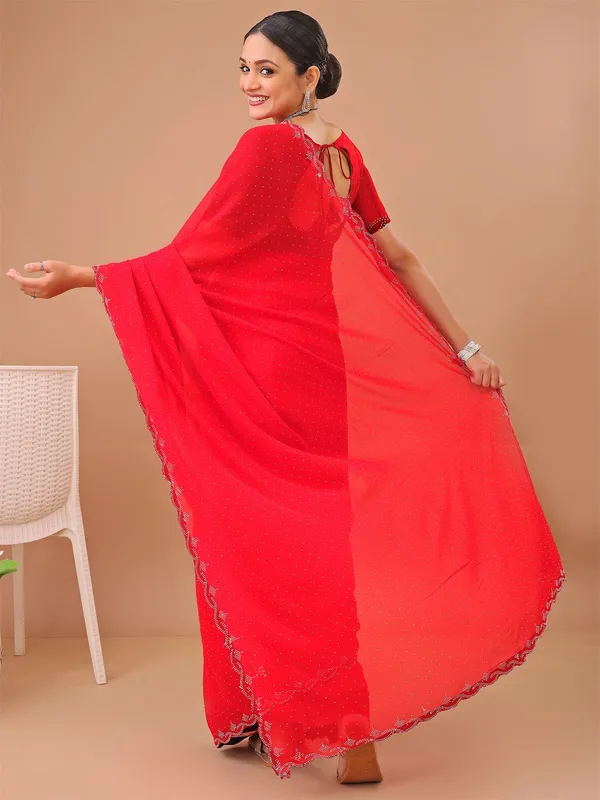Leelavati_Embellished_Bollywood_Chiffon_Saree_Red