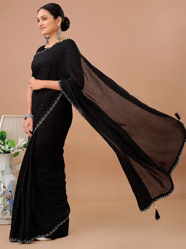 Leelavati_Embellished_Banarasi_Organza_Saree_Black