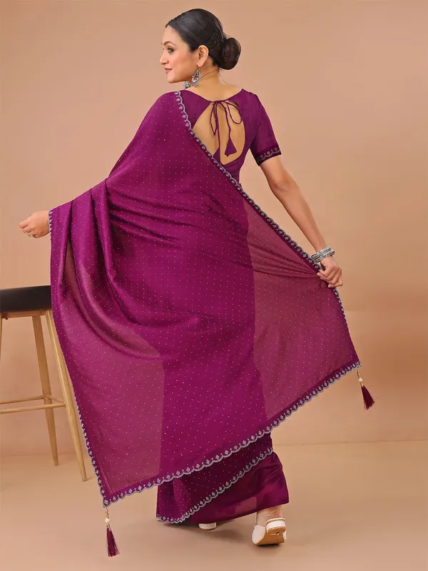 Leelavati_Embellished_Banarasi_Organza_Saree_Magenta