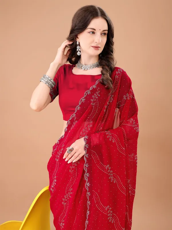 Leelavati_Embroidered_Embellished_Bollywood_Georgette_Saree_Red