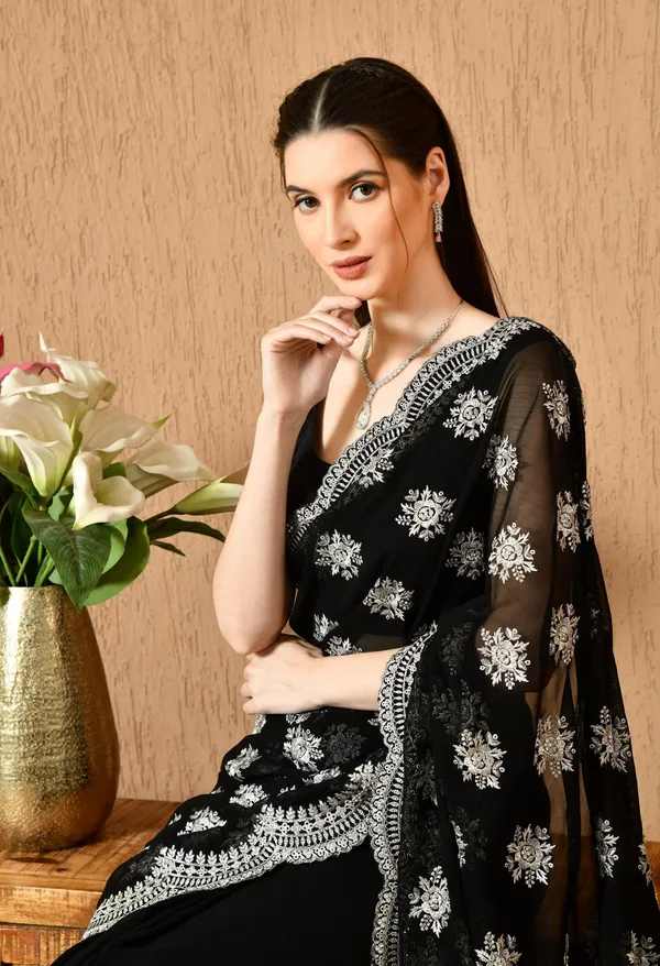 Leelavati_Embroidered_Embellished_Bollywood_Georgette_Saree_Black