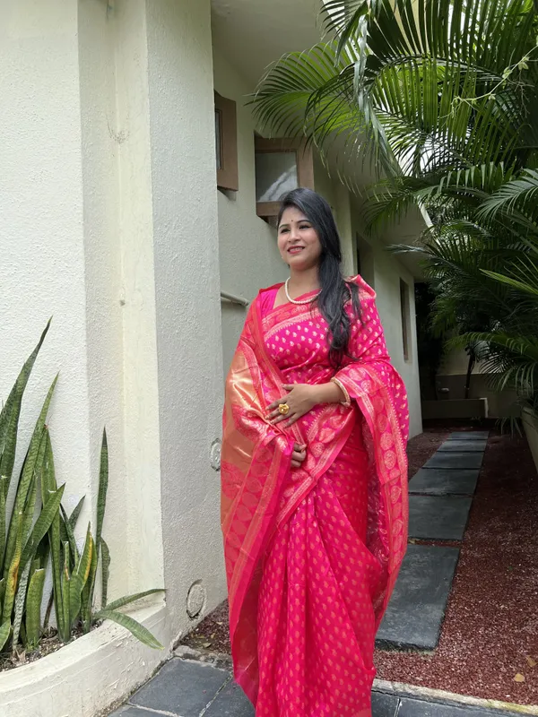 Leelavati_Woven_Self_Design_Kanjivaram_Pure_Silk_Jacquard_Saree_Pink