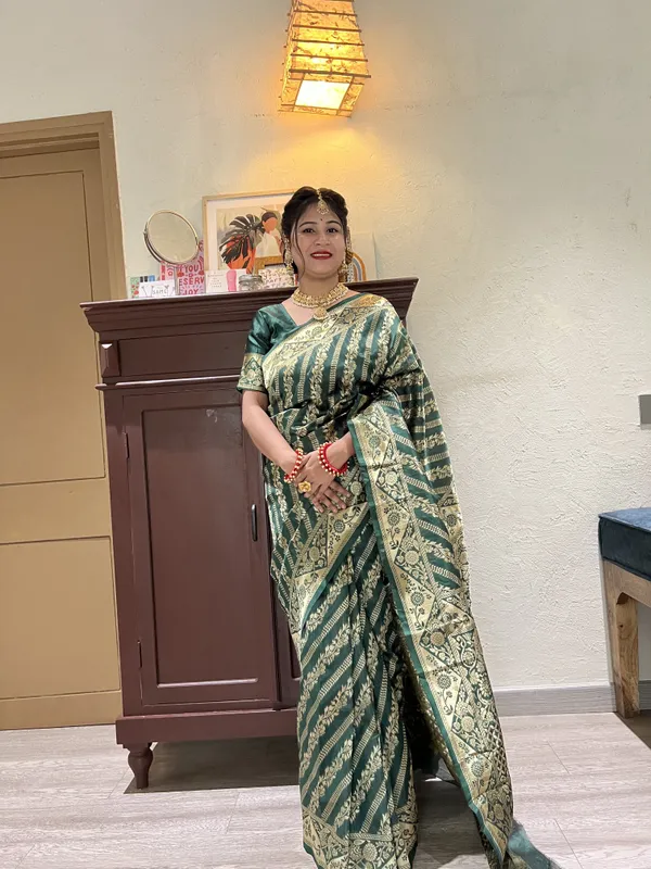 Leelavati_Woven_Self_Design_Kanjivaram_Silk_Jacquard_Saree_Dark_Green
