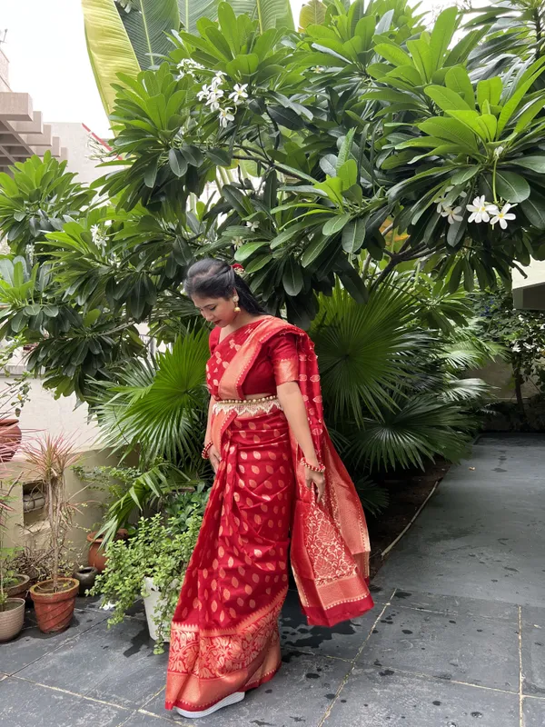 Leelavati_Woven_Self_Design_Kanjivaram_Pure_Silk_Jacquard_Saree_Red