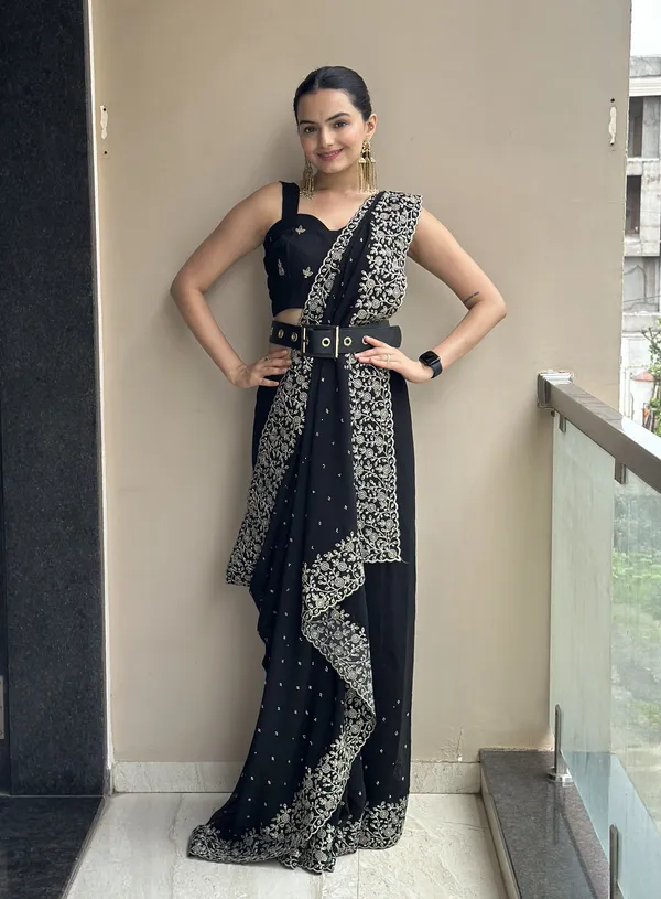 Leelavati_Embroidered_Embellished_Bollywood_Georgette_Saree_Black