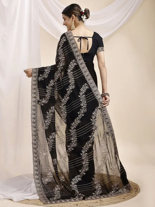 Leelavati_Embroidered_Embellished_Bollywood_Georgette_Saree_Black