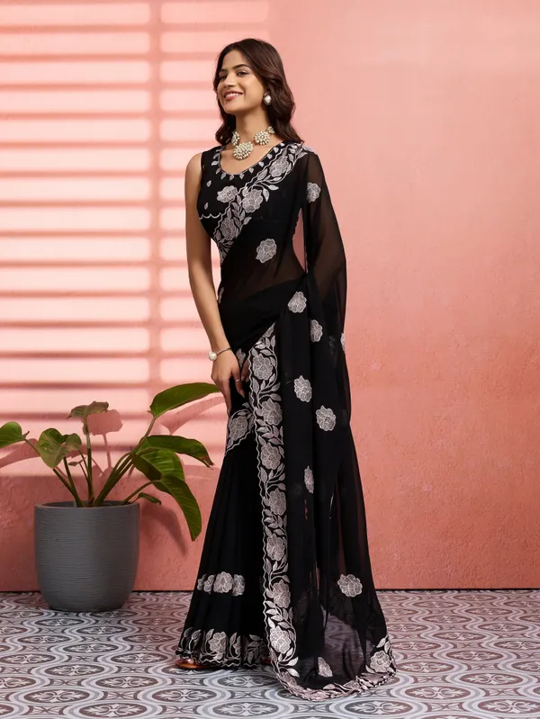 Leelavati_Embellished_Embroidered_Bollywood_Chiffon_Saree_Black