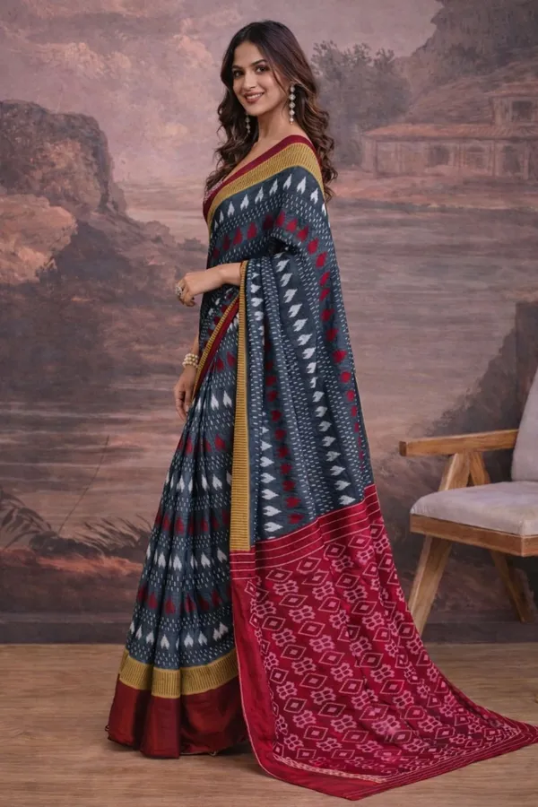 Leelavati_Printed_Floral_Print_Geometric_Print_Blocked_Printed_Ikkat_Pure_Cotton_Saree_Grey