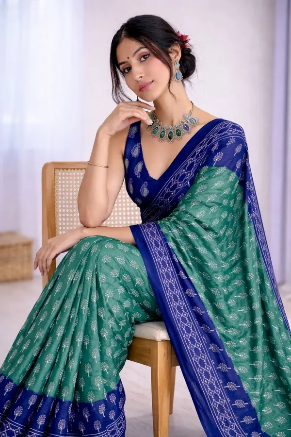 Leelavati_Printed_Floral_Print_Geometric_Print_Blocked_Printed_Ikkat_Pure_Cotton_Saree_Light_Green