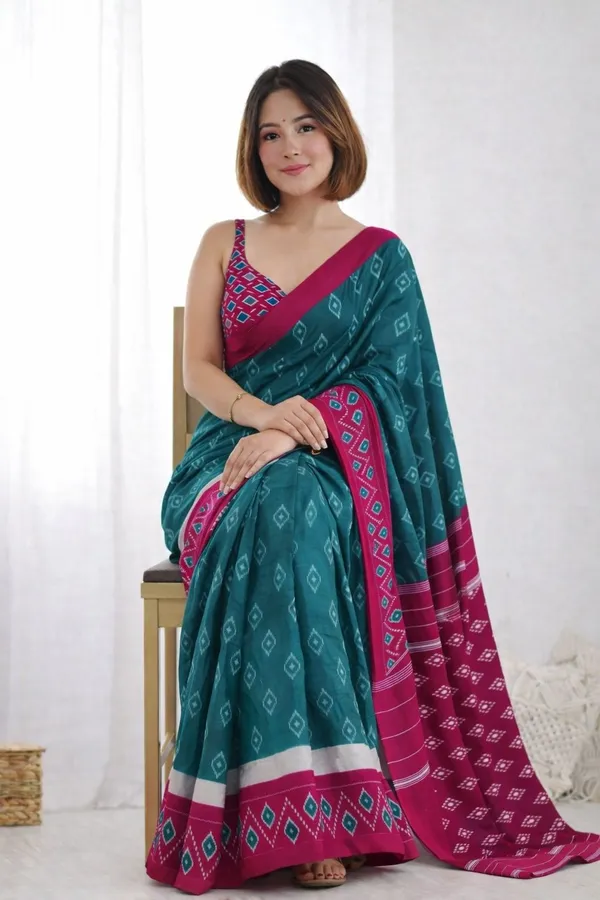 Leelavati_Printed_Floral_Print_Geometric_Print_Blocked_Printed_Ikkat_Pure_Cotton_Saree_Dark_Blue