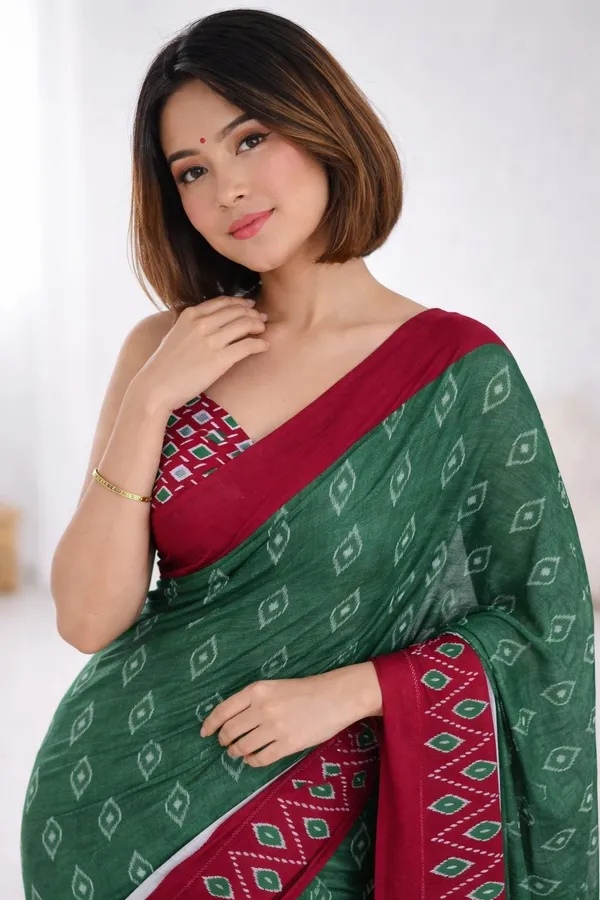 Leelavati_Printed_Floral_Print_Geometric_Print_Blocked_Printed_Ikkat_Pure_Cotton_Saree_Dark_Green