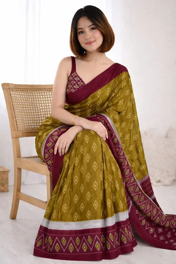 Leelavati_Printed_Floral_Print_Geometric_Print_Blocked_Printed_Ikkat_Pure_Cotton_Saree_Light_Green