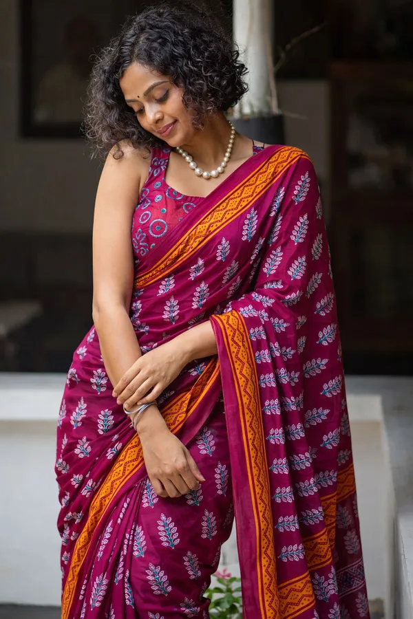 Leelavati_Printed_Floral_Print_Geometric_Print_Blocked_Printed_Daily_Wear_Pure_Cotton_Saree_Pink