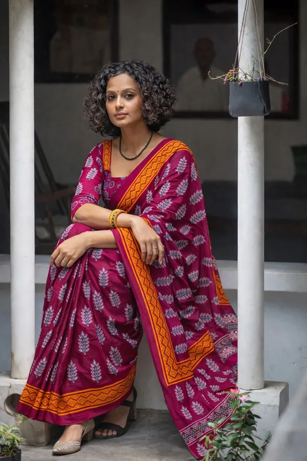 Leelavati_Printed_Floral_Print_Geometric_Print_Blocked_Printed_Daily_Wear_Pure_Cotton_Saree_Pink