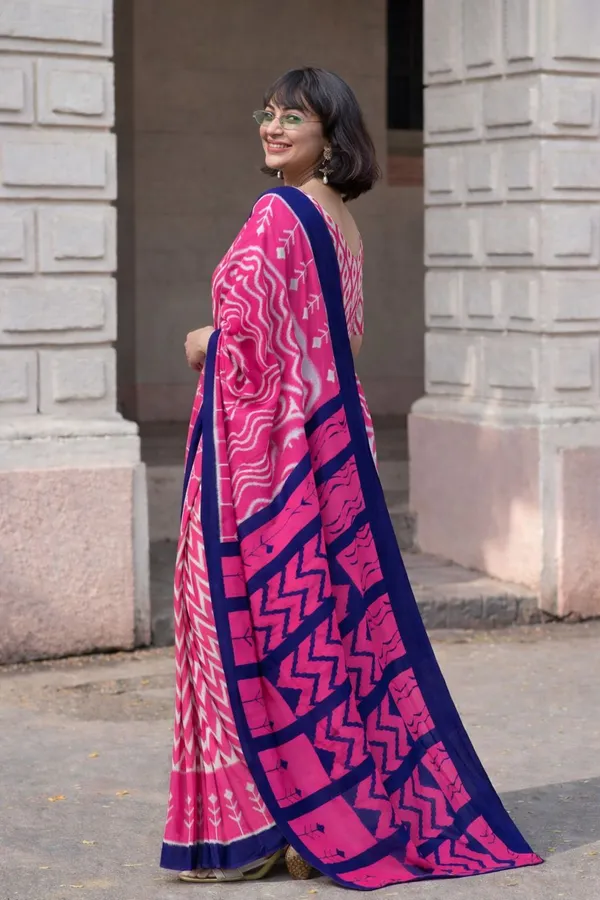 Leelavati_Printed_Floral_Print_Geometric_Print_Blocked_Printed_Daily_Wear_Pure_Cotton_Saree_Pink