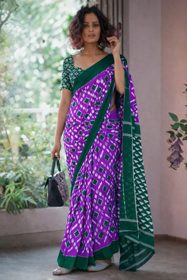 Leelavati_Printed_Floral_Print_Geometric_Print_Blocked_Printed_Daily_Wear_Pure_Cotton_Saree_Purple