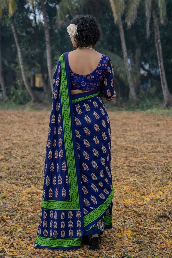 Leelavati_Printed_Floral_Print_Geometric_Print_Blocked_Printed_Daily_Wear_Pure_Cotton_Saree_Blue