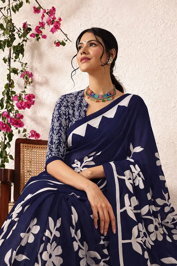 Leelavati_Printed_Floral_Print_Geometric_Print_Blocked_Printed_Daily_Wear_Pure_Cotton_Saree_Dark_Blue
