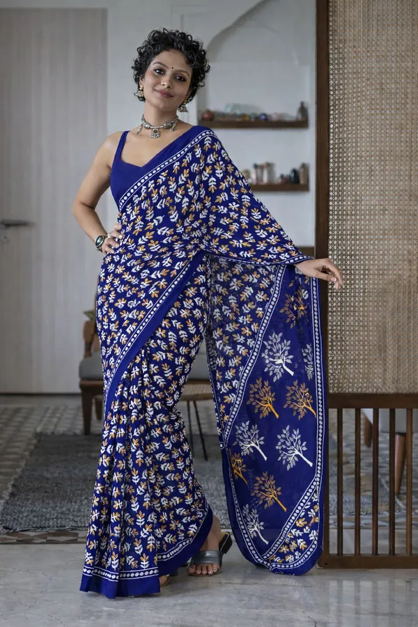 Leelavati_Printed_Floral_Print_Geometric_Print_Blocked_Printed_Daily_Wear_Pure_Cotton_Saree_Blue