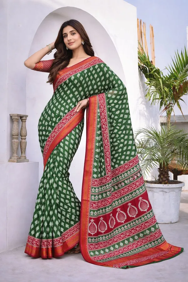 Leelavati_Printed_Floral_Print_Geometric_Print_Blocked_Printed_Woven_Daily_Wear_Pure_Cotton_Saree_Green