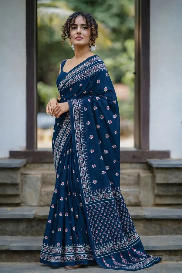 Leelavati_Printed_Floral_Print_Geometric_Print_Blocked_Printed_Daily_Wear_Pure_Cotton_Saree_Blue