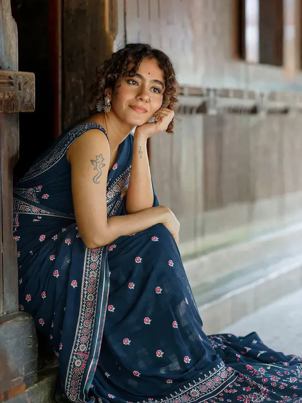 Leelavati_Printed_Floral_Print_Geometric_Print_Blocked_Printed_Daily_Wear_Pure_Cotton_Saree_Blue