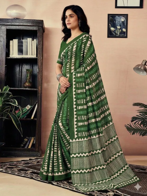 Leelavati_Printed_Floral_Print_Geometric_Print_Blocked_Printed_Daily_Wear_Pure_Cotton_Saree_Green