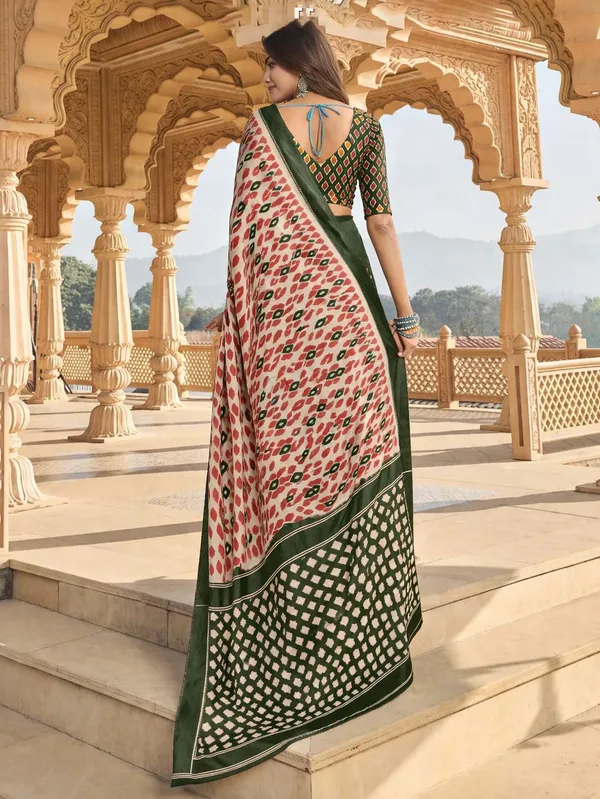 Leelavati_Printed_Floral_Print_Geometric_Print_Blocked_Printed_Daily_Wear_Pure_Cotton_Saree_Green